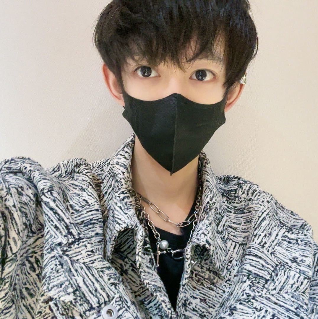 宋毅梁 Oliver portrait